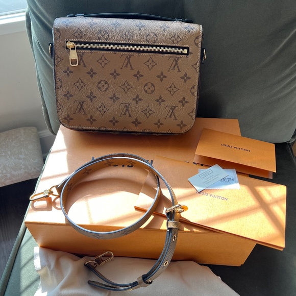 Louis Vuitton Reverse Monogram Pochette Métis - Picture 3 of 6